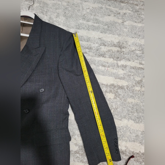 English Manor Men's Black Double-Breasted Blazer - Picture 10 of 11